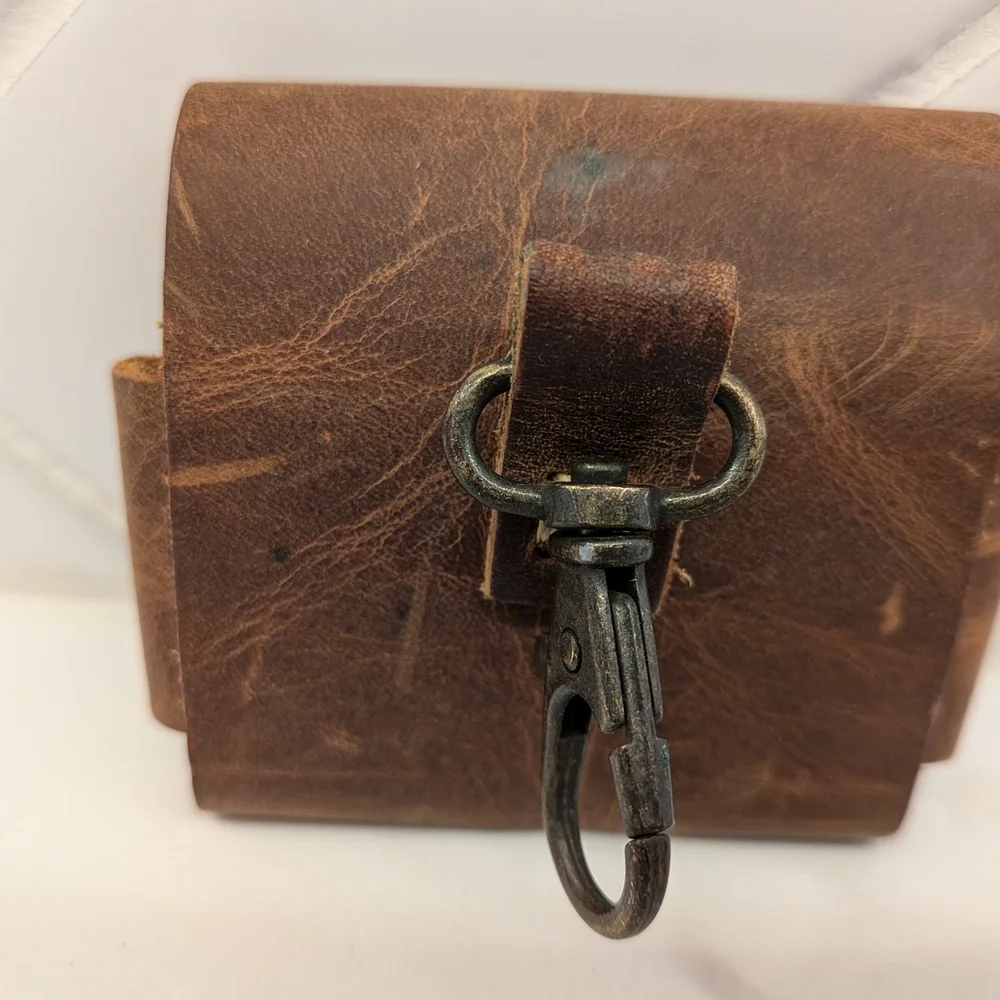NWOT Handmade Leather AirPods Pro Case Rustic Snap Closure with Keychain